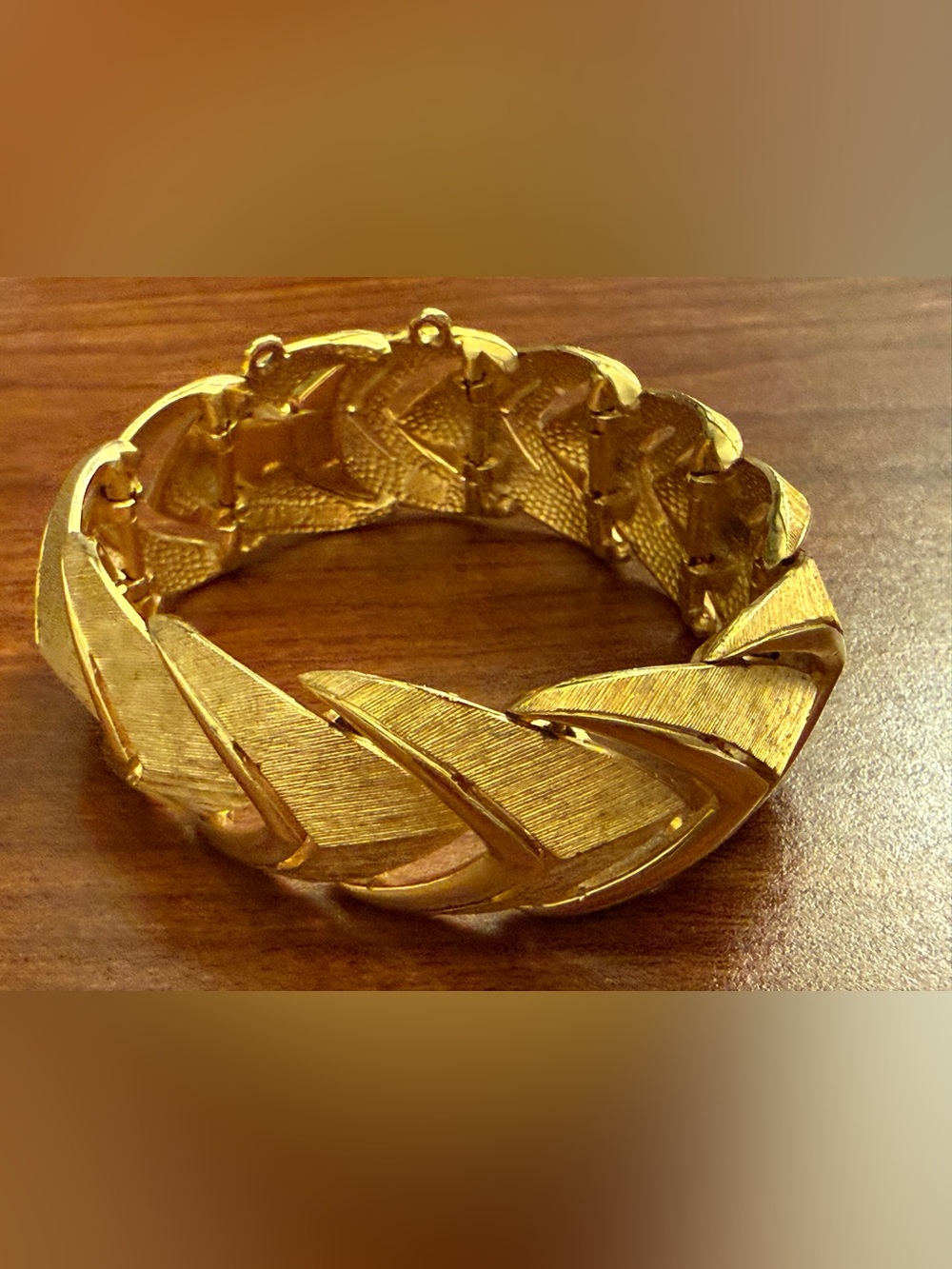 Vintage Gold Tone Women’s Geometric Link  Bracelet